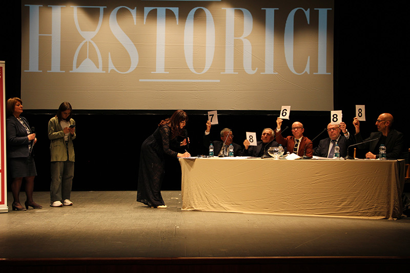 76b212f1-7efd-40f3-b939-2320dff0ee22